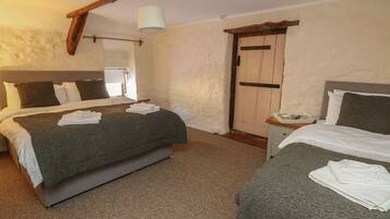 3 bedrooms, WiFi