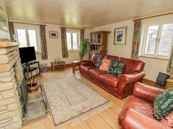 Fireplace - Charming The Smithy Retreat in Muker (Richmond)