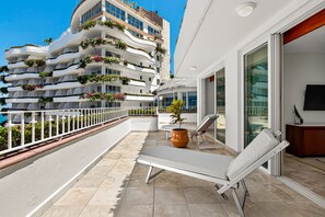 Property grounds - Coastal retreat condo with resort-style pool, hot tub & oceanfront terrace (Puerto Vallarta)