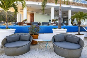 Terrace/patio - Stunning oceanview suite with cliffside infinity pool, terrace & gourmet kitchen (Puerto Vallarta)