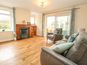 Living area - Fallowfield, Winterton-On-Sea (Great Yarmouth)