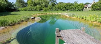 Charming Spindle Home in Witney