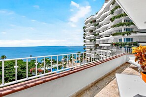 Property grounds - Relaxing coastal escape with panoramic views, pool, hot tub & sunny terrace (Puerto Vallarta)