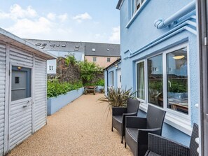Terrace/patio - Barafundle House, Tenby (Tenby)