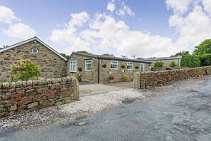 Exterior - Fir Tree Stables, Summerbridge (Harrogate)