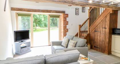 The Cart Shed, Willow Grange Barns, Stanfield