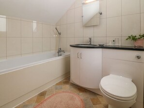 Shower - The Cottage at Ty Newydd, 2bed (Llanfairpwllgwyngyll)