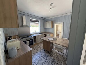 Dishwasher, high chair