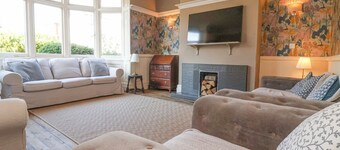 Avalon Lodge, Bridlington, TV.