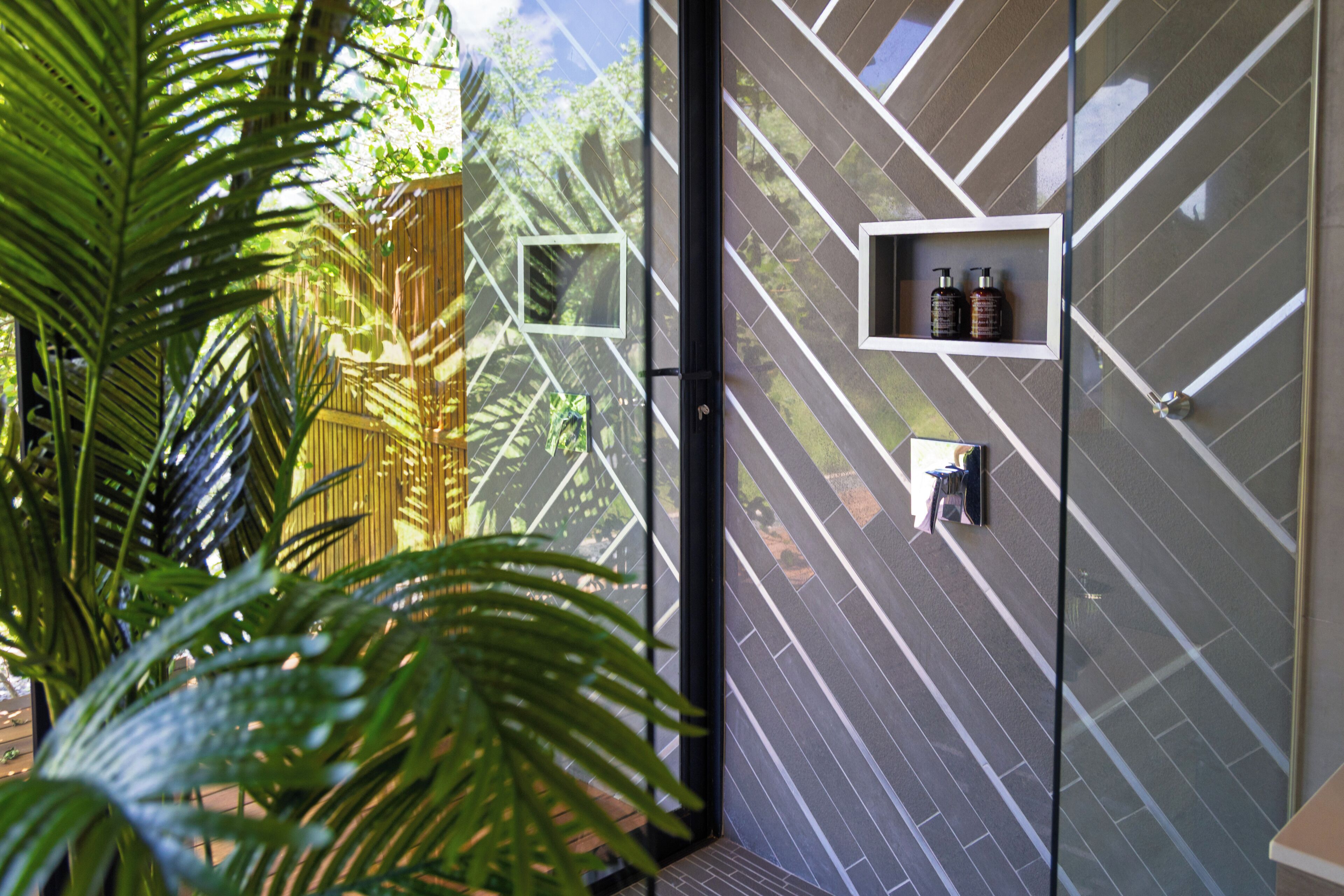 Luxury House, Garden View | Property grounds