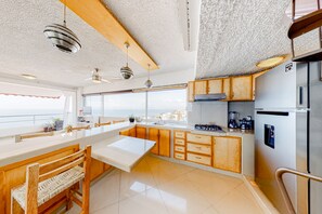 Fridge, microwave, stovetop, coffee/tea maker - Central Puerto Vallarta condo with pool, ocean views & fast WiFI - walk to beach (Puerto Vallarta)