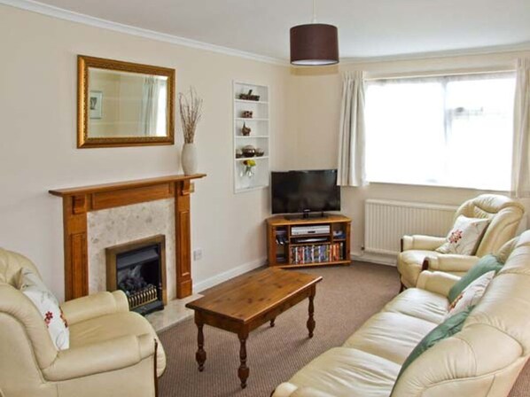 Living area - Matlock Green, Matlock (Matlock)