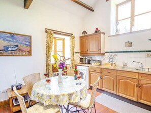 Dining - Bwythyn Y Wennol, Beddgelert (Caernarfon)
