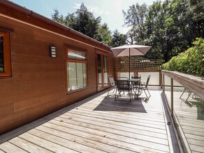 Outdoor dining - Washburn Lodge, Darley (Harrogate)