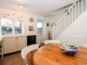 Private kitchen - 1 Crowlands Cottages, Norfolk. (Holt)