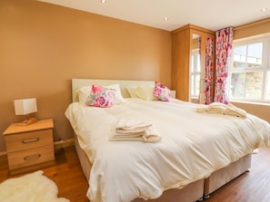 4 bedrooms, WiFi