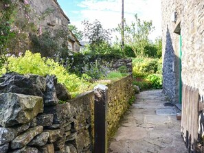 Property grounds - Fawber Cottage, Horton-In-Ribblesdale (Settle)