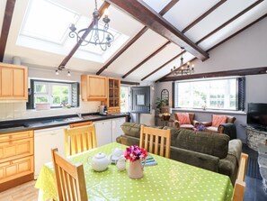Interior - Pear Tree Cottage, Mark (Highbridge)