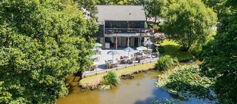 1 Streamside is near Lanreath