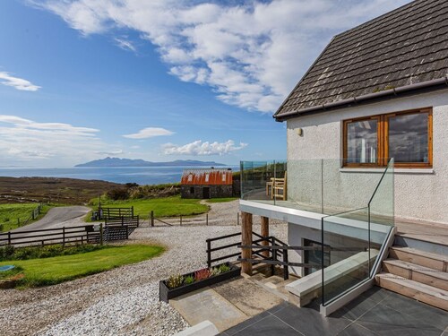 Askival, Elgol - A Cozy Retreat
