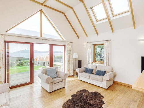 Askival, Elgol - A Cozy Retreat