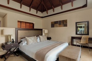 Ferros/tábuas de passar roupa, Wi-Fi, roupa de cama