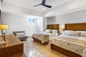 Room - Charming condo with beautiful ocean views, pool and vibrant Mexican-style décor (Puerto Vallarta)