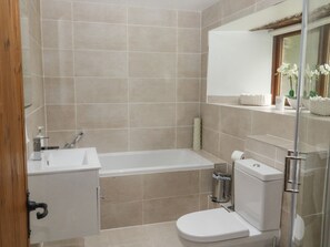Shower - Cowslip Barn, Dittisham (Totnes)