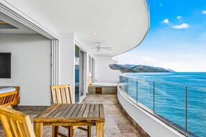 Terrace/patio - Modern condo with ocean views, rooftop infinity pool & central AC (Puerto Vallarta)
