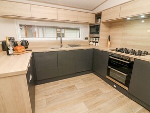 Private kitchen - Langsdale Lodge, Tewitfield Marina (United Kingdom)