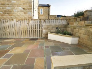 Property grounds - Chine Cottage, Sandsend (Whitby)