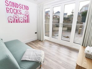 Living area - Chine Cottage, Sandsend (Whitby)