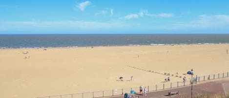 Una playa cerca