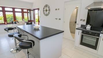 Dishwasher, high chair