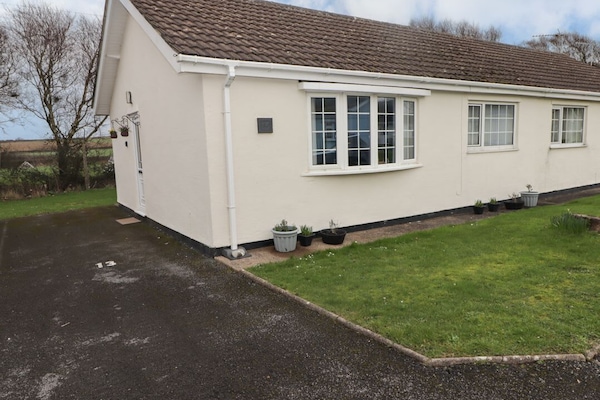 13 Gower Holiday Village