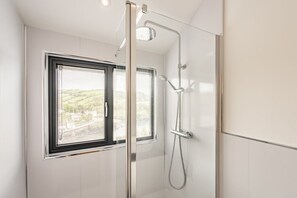 Shower - Beach View, Combe Martin,Devon (Ilfracombe)