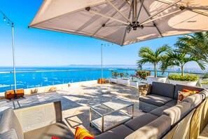 Terrace/patio - Spacious suite with wraparound terrace, rooftop infinity pool & resort amenities (Puerto Vallarta)