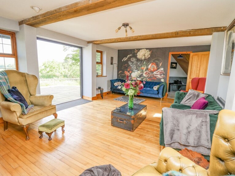 Nanthir Nearby Rhayader, Powys - Kerry
