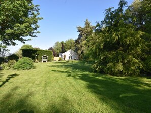 Property grounds - Lavender Cottage, Market Weighton (York)