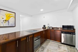 Fridge, microwave, oven, stovetop - Relaxing hillside retreat near town with rooftop pool & spacious interior (Puerto Vallarta)