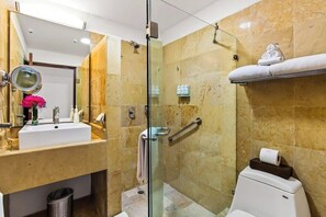 Shower, hair dryer, towels - Elegant suite with ocean-view pools, hot tub, gym, balcony & full kitchen (Puerto Vallarta)