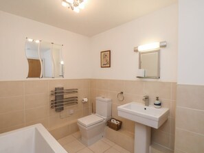 Shower - Sail Away, 17 Union Mill, Whitby (Whitby)