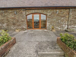 Exterior detail - The Stall, Llanmorlais (Swansea)