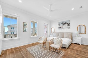 Room - Luxury Beachside Home, 50 Steps To Beach, Gorgeous Pool, Gulf View, Sleeps 14 (Orange Beach)