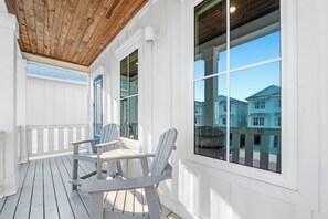 Terrace/patio - Luxury Beachside Home, 50 Steps To Beach, Gorgeous Pool, Gulf View, Sleeps 14 (Orange Beach)