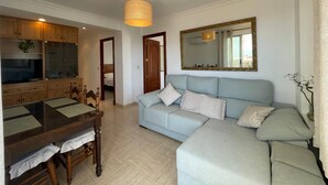 Ảnh chưa phân loại, 5 trong số 16 ảnh, nút
