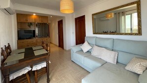 Ảnh chưa phân loại, 3 trong số 16 ảnh, nút