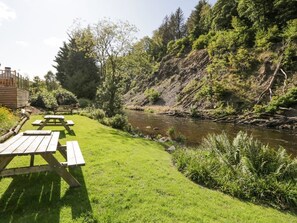 Outdoor dining - The Bothy in Keswick, Cumbria. (Keswick)