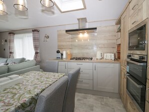 Private kitchen - Mon Windermere, Cumbria. (Windermere)