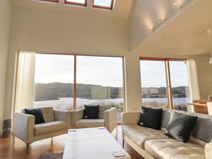 Fireplace - Loch View Property in Bernera (Isle of Lewis)